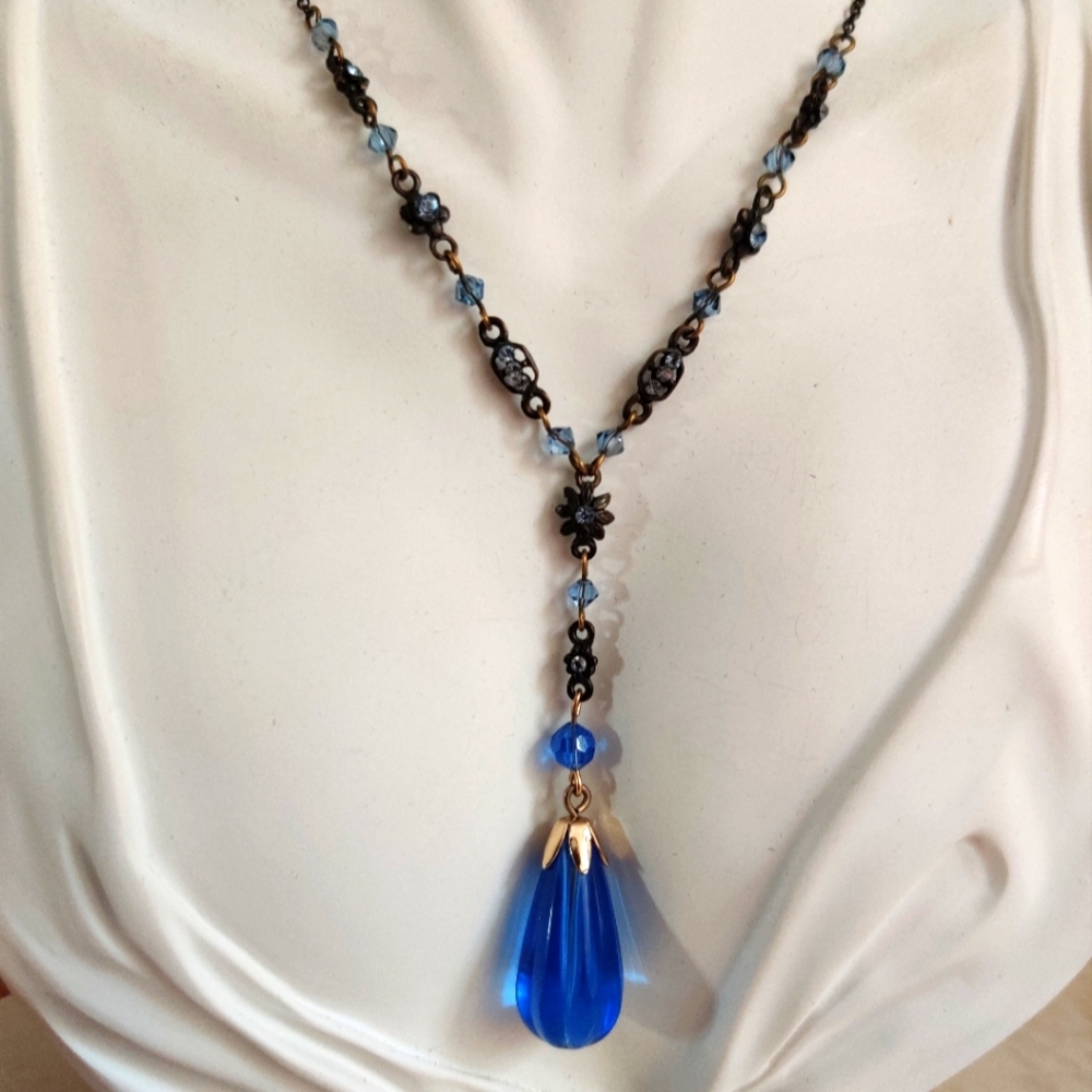 Victorian Revival Lariat Style Necklace Y2K